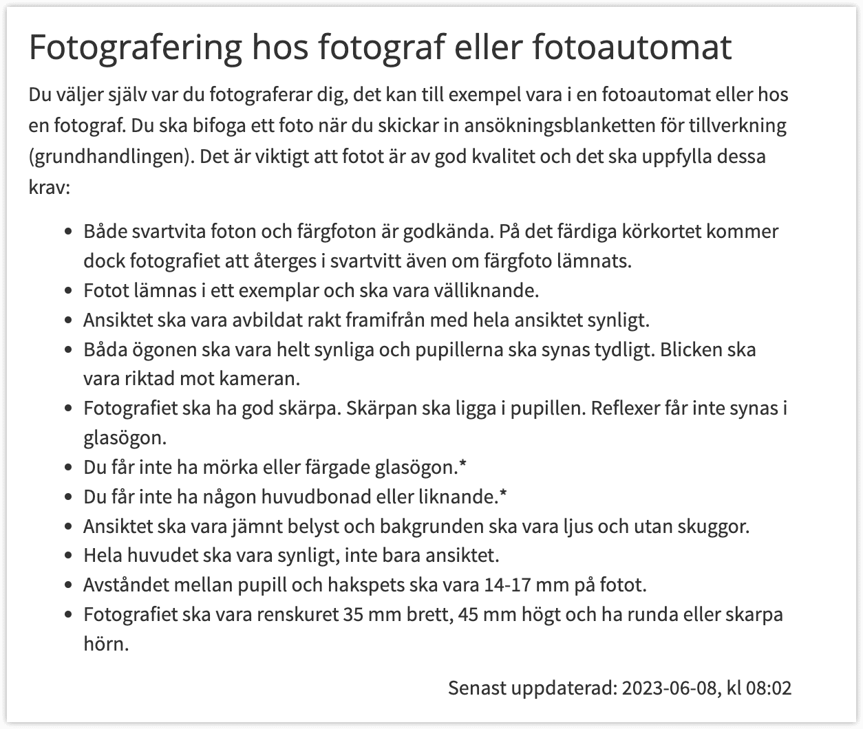 En skärmdump av regler från Transportstyrelsen för vad som gäller när du vill använda fotograf eller en fotoautomat till ditt körtkortsfoto.