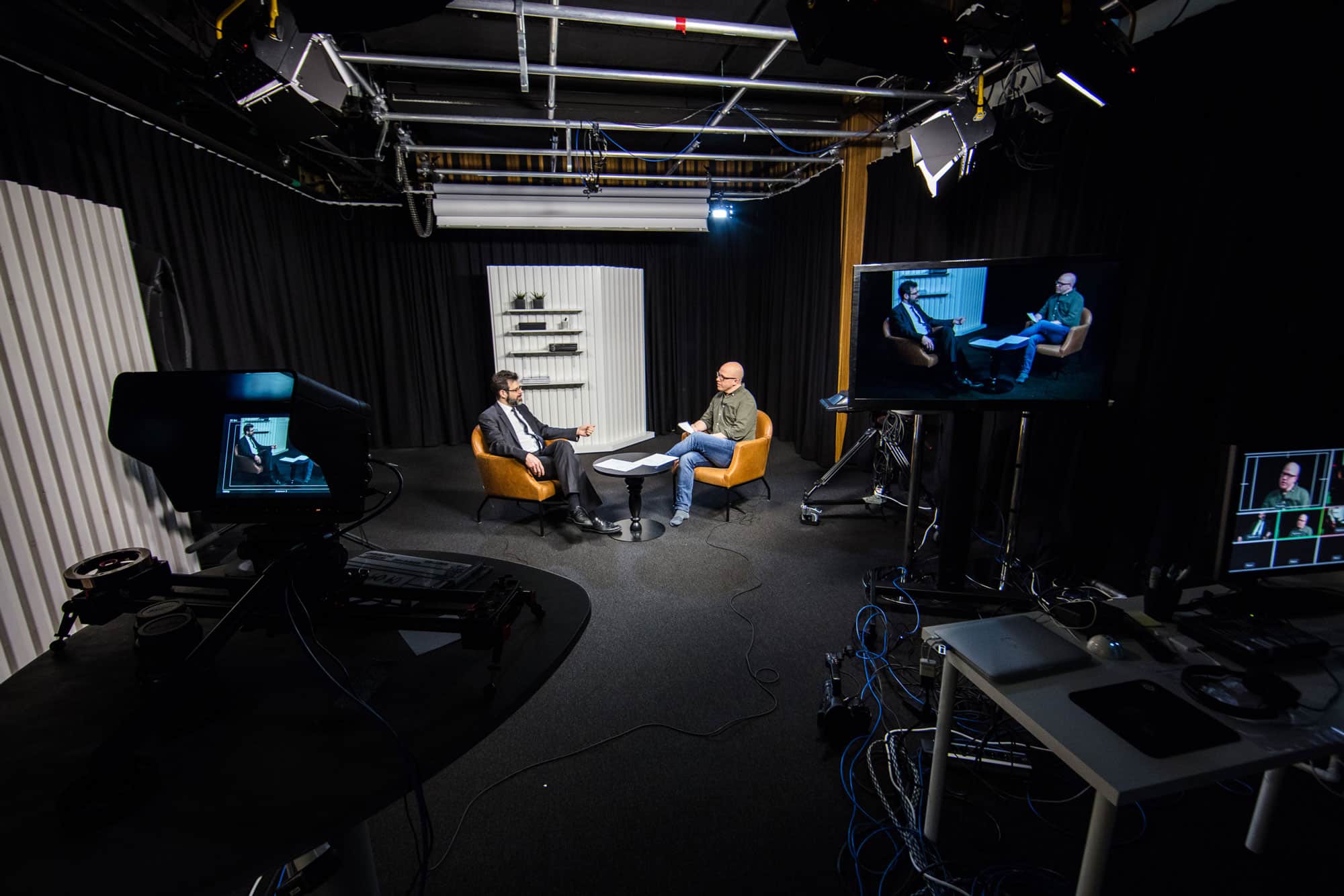 Thomas Riesler i Moderskeppets studio