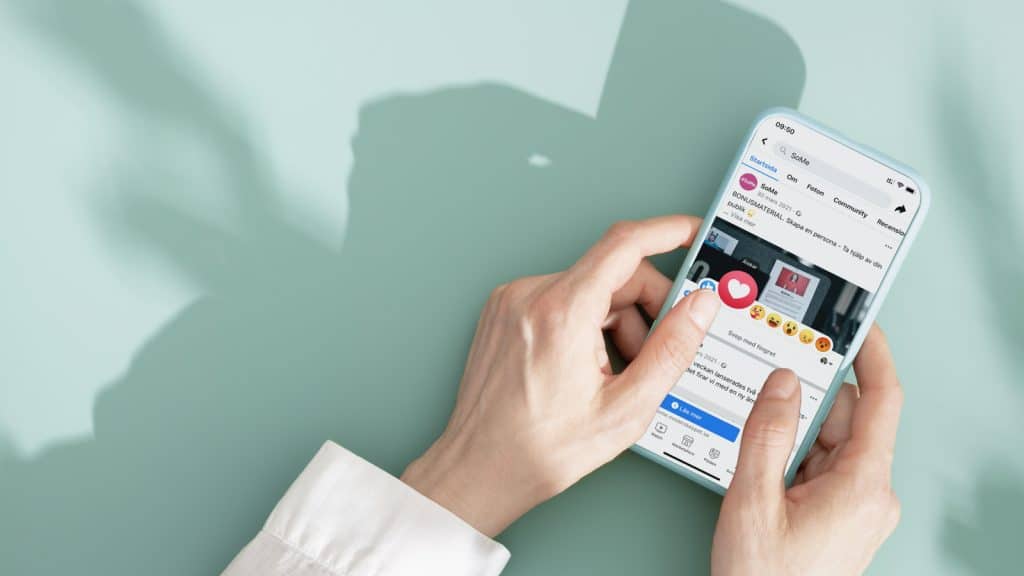 Engagemang på Facebook omslagsbild