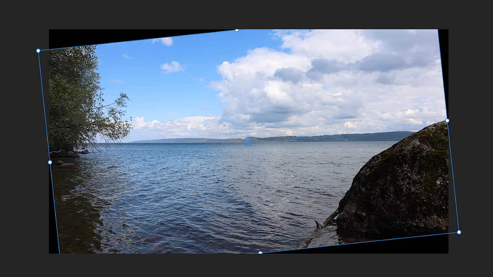 Ett videoklipp i Premiere Pro som är roterat