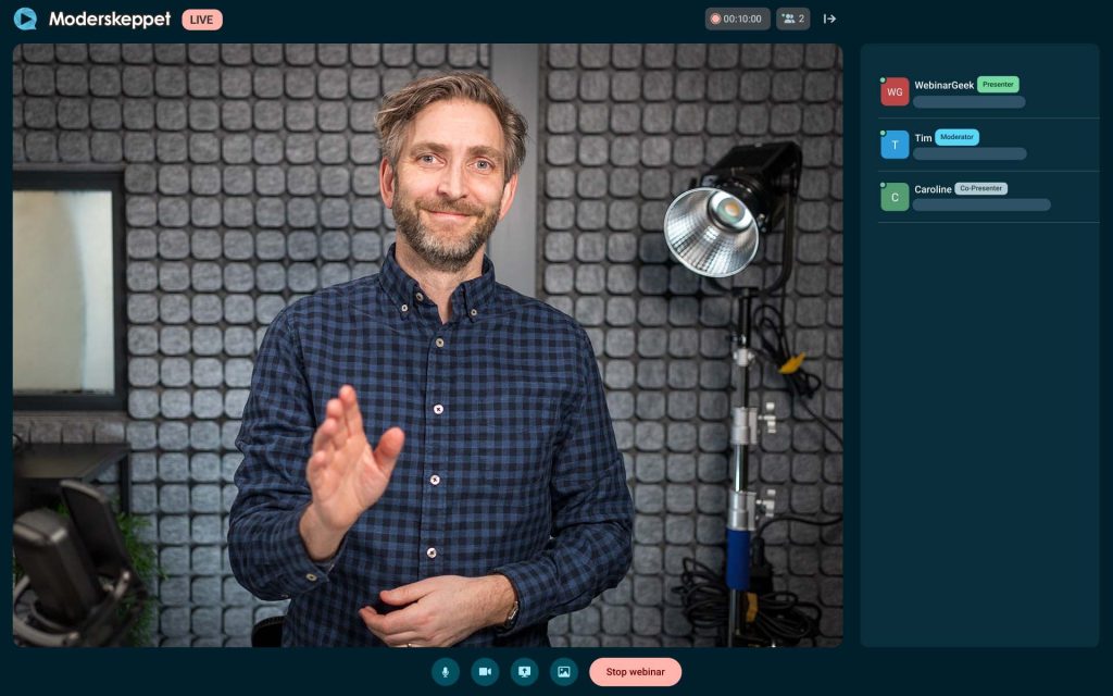 Mattias i ett webbinar