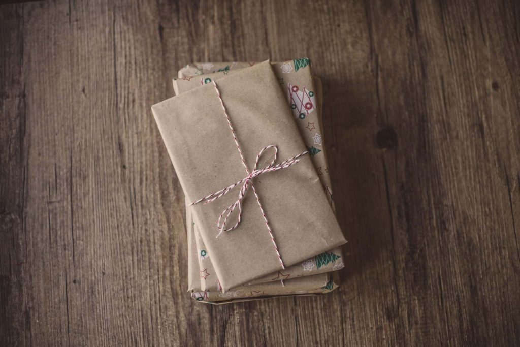 Böcker inslagna som julklappar