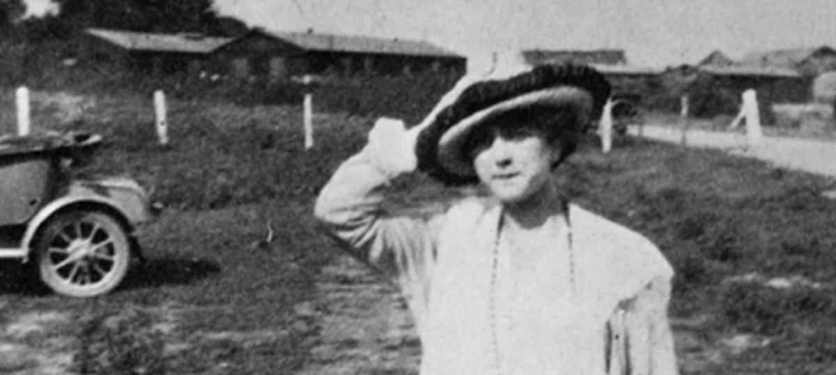 Änkan Mrs. Cockburn-Lange