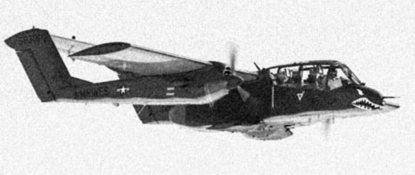 Ett Bronco-flygplan