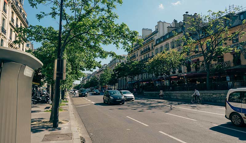 Ner längs Boulevard de Temple idag