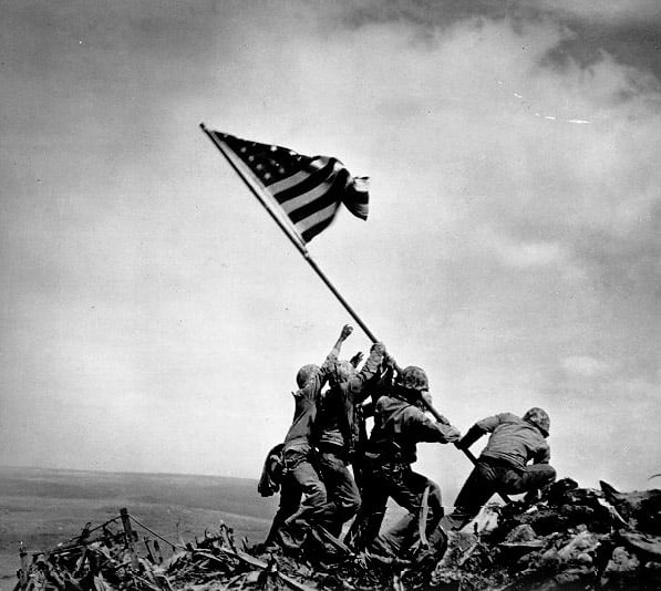 Bilden från Iwo Jima som inspirerade Khaldei