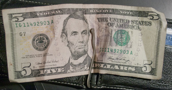En femdollarsedel med Lincoln